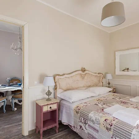 La Maison De Coronaire Apartment *